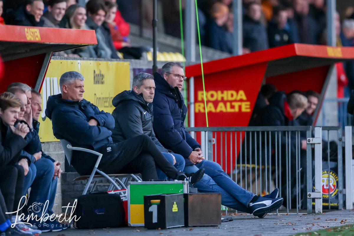 Ontgoocheling: Rohda Raalte - Huizen - s.v. Huizen