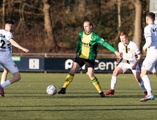 Oefenwedstrijd Victoria – s.v. Huizen