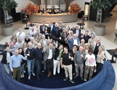 Sponsors en businessclubleden op bezoek bij AFAS