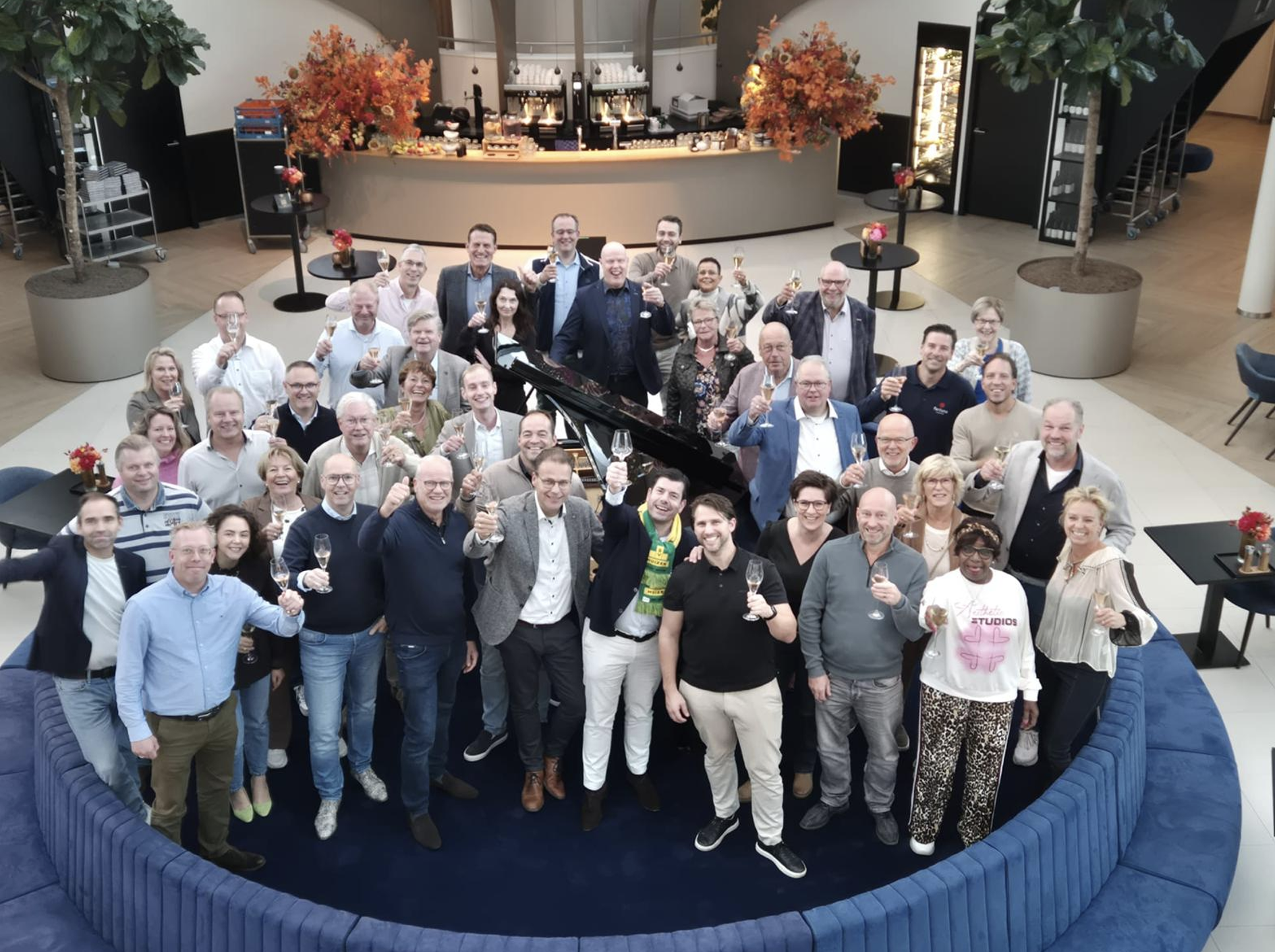 Sponsors en businessclubleden op bezoek bij AFAS