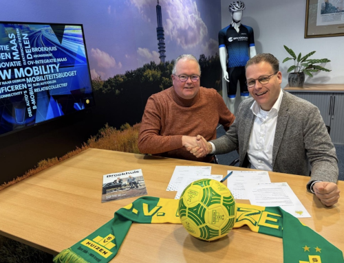 Broekhuis Hilversum sponsort s.v. Huizen
