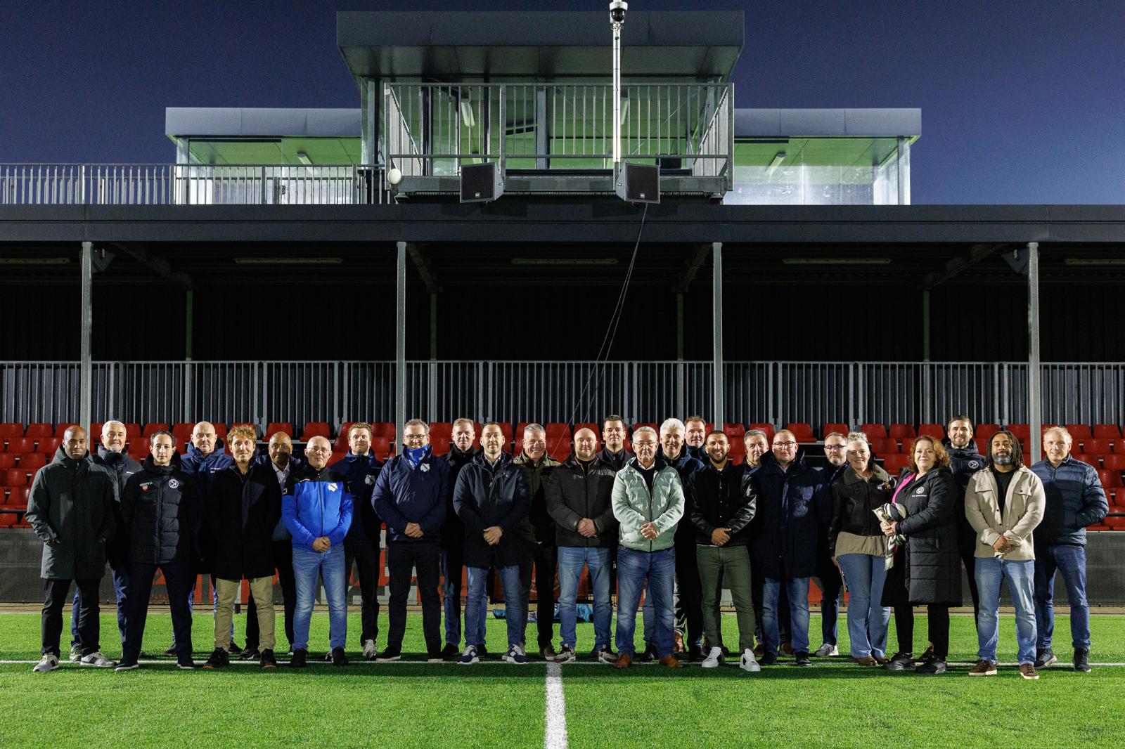 Almere City FC versterkt regionale voetbalbasis met nieuw convenant