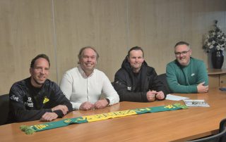 Robert de Groot bijgetekend heeft voor een extra jaar als hoofdtrainer van s.v. Huizen