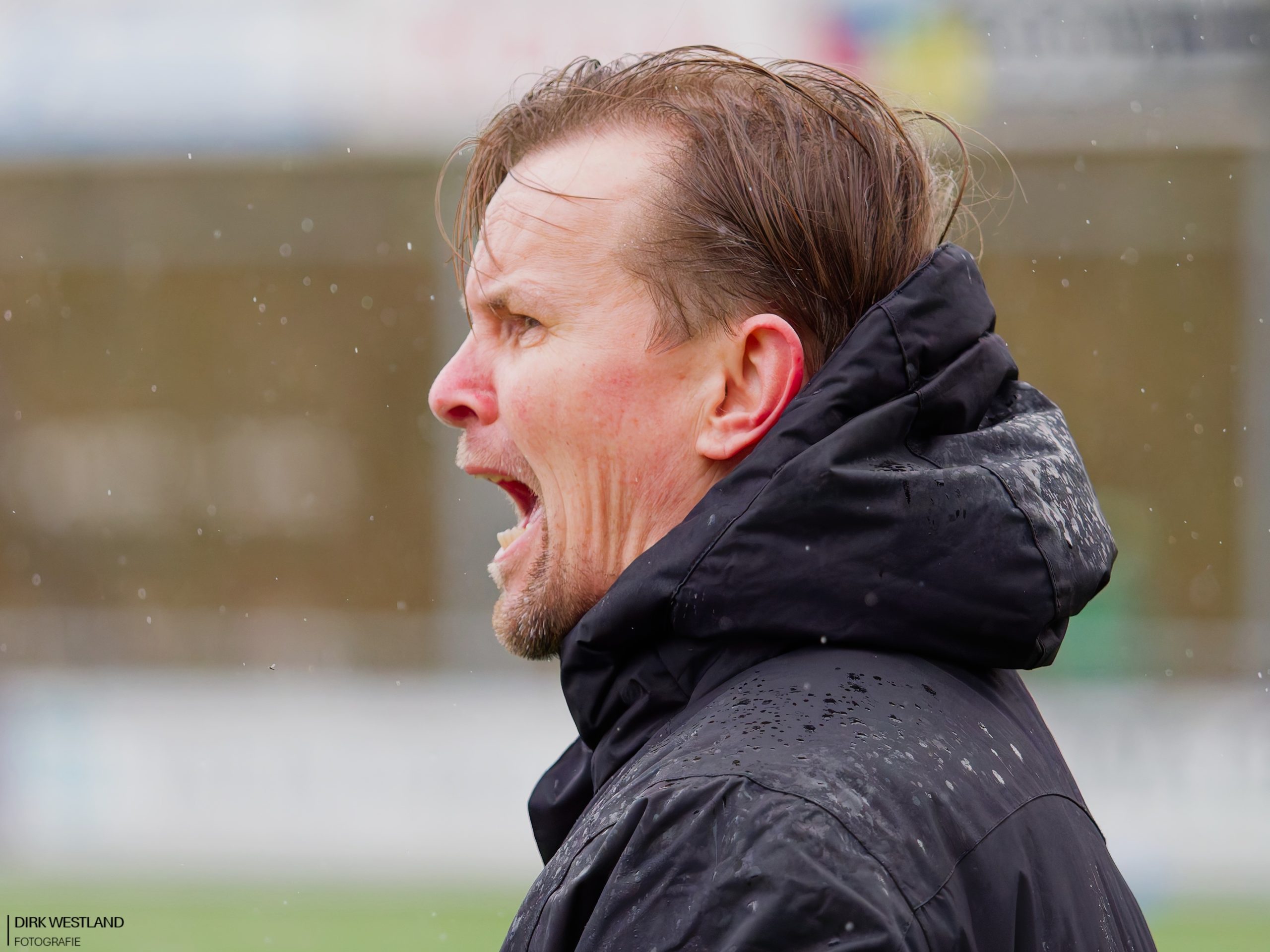 20260228-P3011692 – trainer gilt het uit