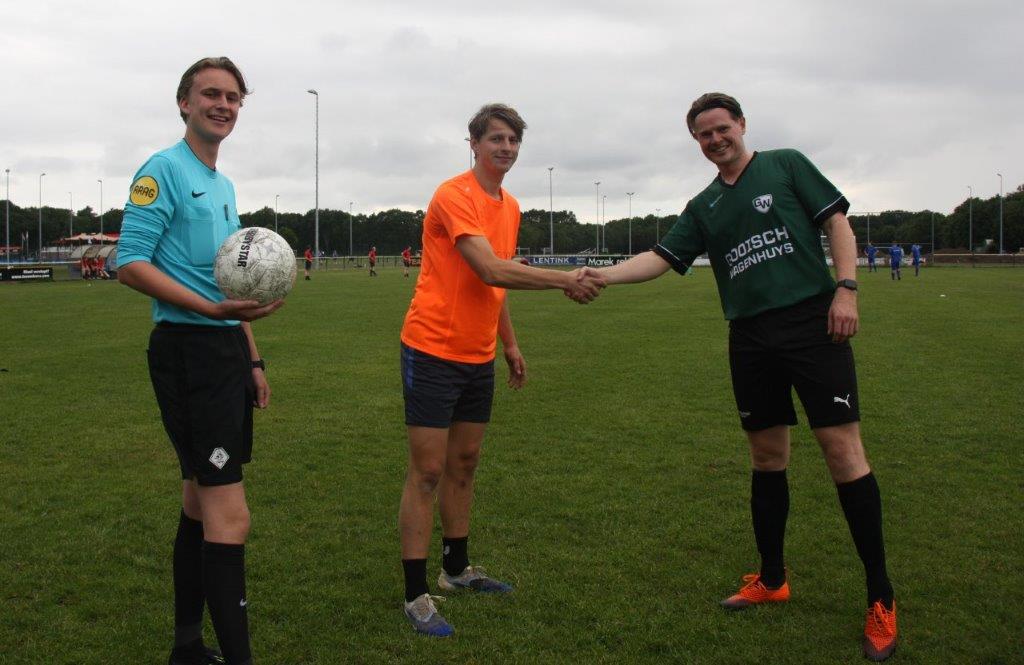 Bedrijfsvoetbal juni 2026 SV Huizen (13)